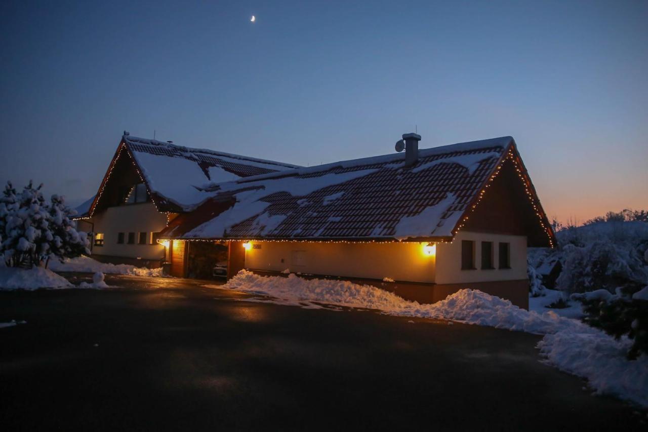 Apartman Kinskych Roznov pod Radhostem Exterior photo